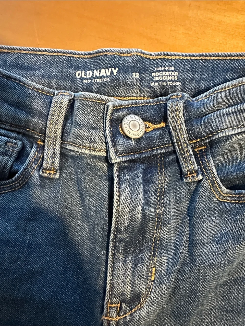 Old Navy Women's Medium Blue Skinny Jeans with Knee Distress NWT